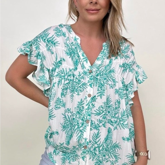 Cozy Co. floral print top. NWT - Picture 2 of 5